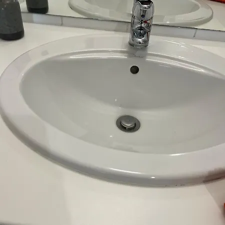 F2 Moderne, Proche Gare, Terrasse Et Parking Prive * Perpignan