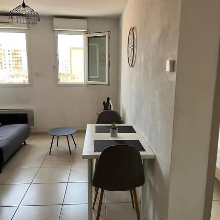 Appartamento F2 Moderne, Proche Gare, Terrasse Et Parking Prive *