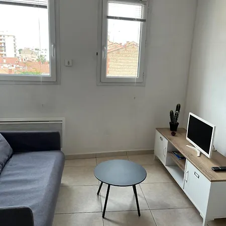 F2 Moderne, Proche Gare, Terrasse Et Parking Prive *