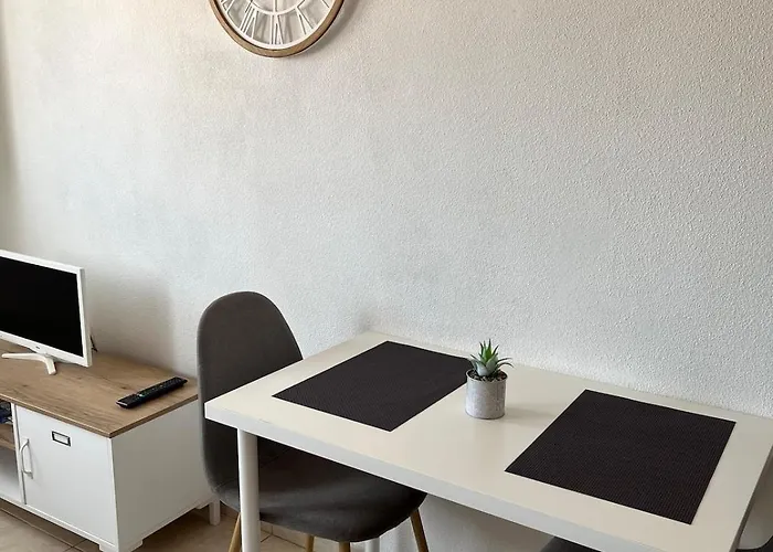 F2 Moderne, Proche Gare, Terrasse Et Parking Prive *